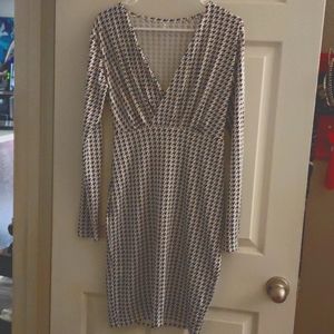 Hounds tooth- like Midi Long Sleeve Dress